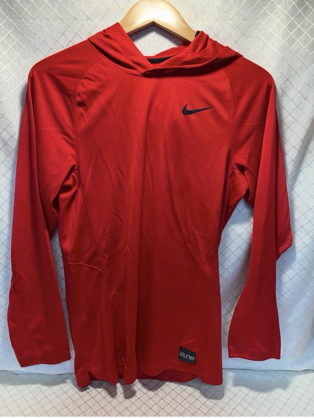 Nike Elite Men’s Small Red Hooded Long Sleeve Dri-Fit